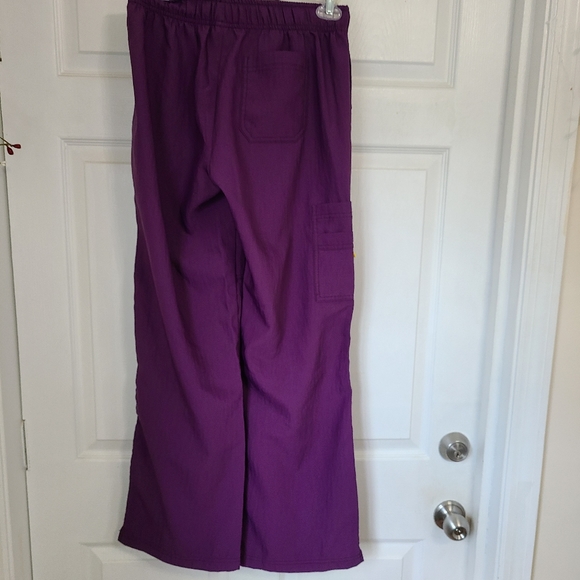Spread Good Cheer Woman's Scrub Pants, Size: Small Color: Purple - Picture 10 of 12